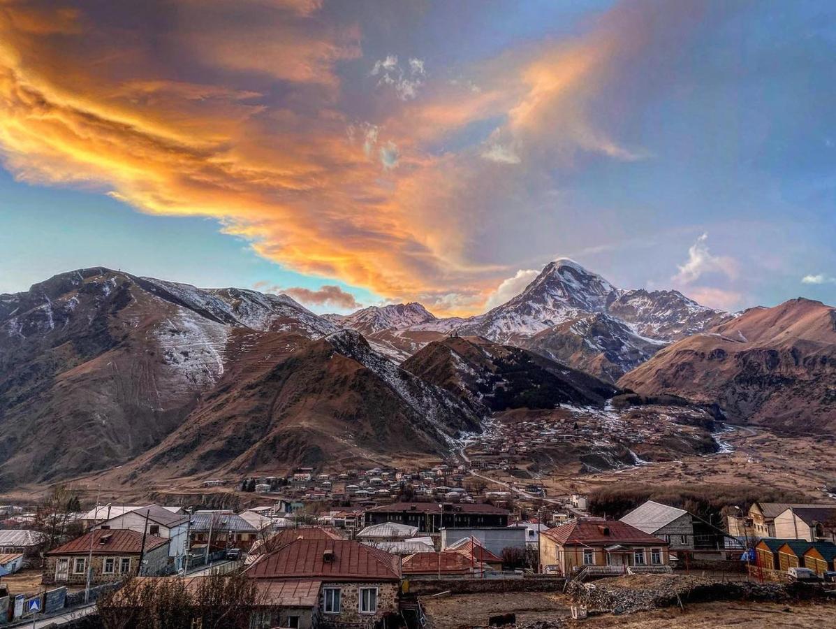 Alpine Lounge Boutique Hotel Kazbegi Dış mekan fotoğraf