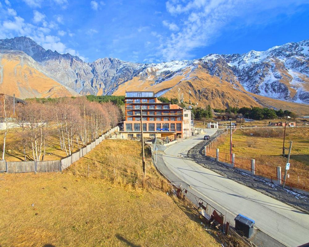 Alpine Lounge Boutique Hotel Kazbegi Oda fotoğraf