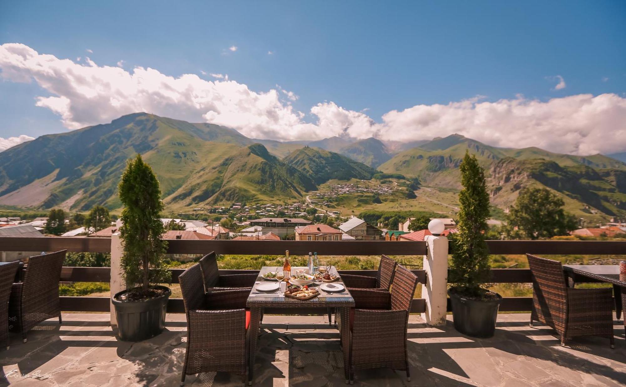 Alpine Lounge Boutique Hotel Kazbegi Dış mekan fotoğraf
