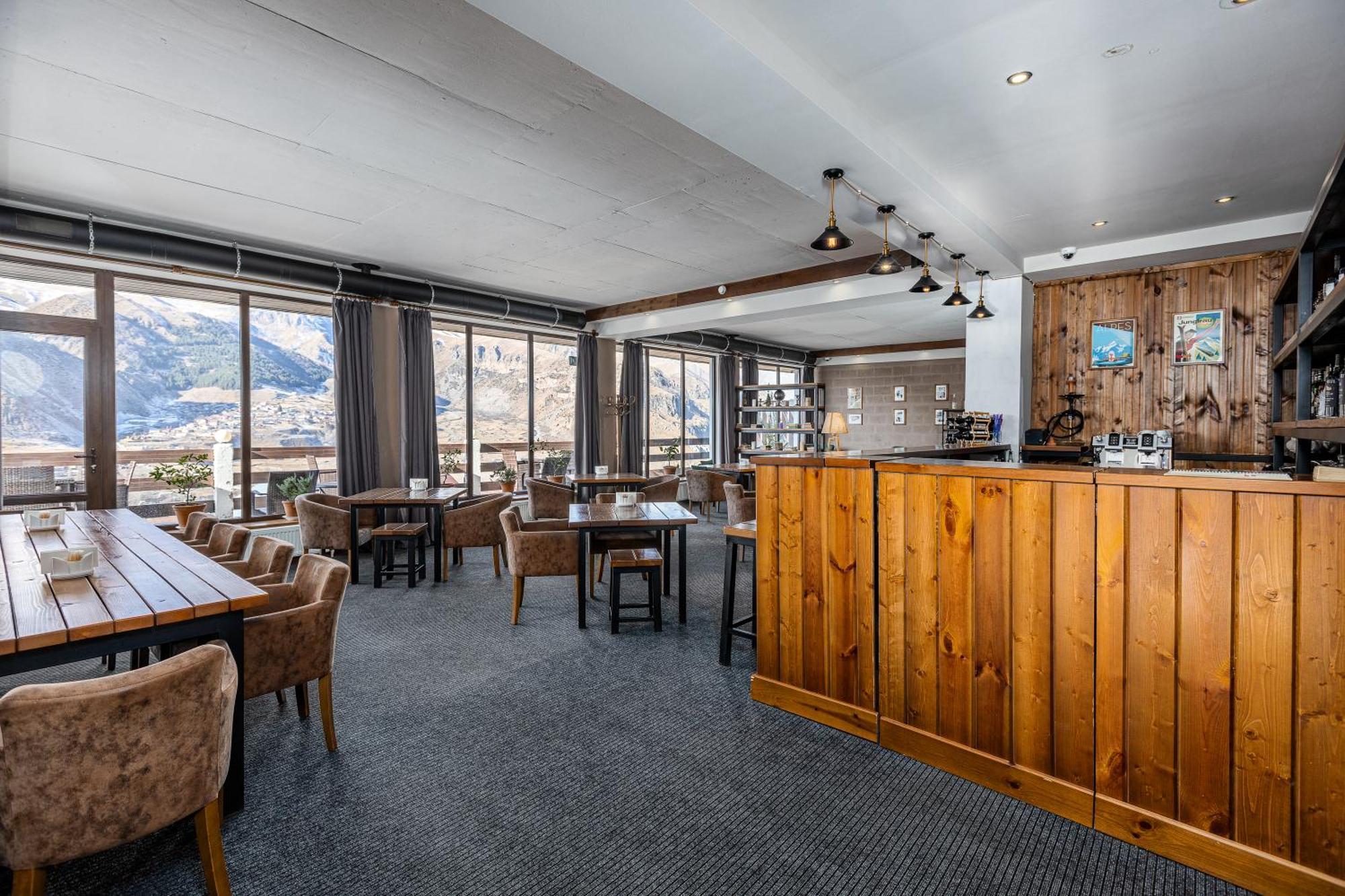 Alpine Lounge Boutique Hotel Kazbegi Dış mekan fotoğraf