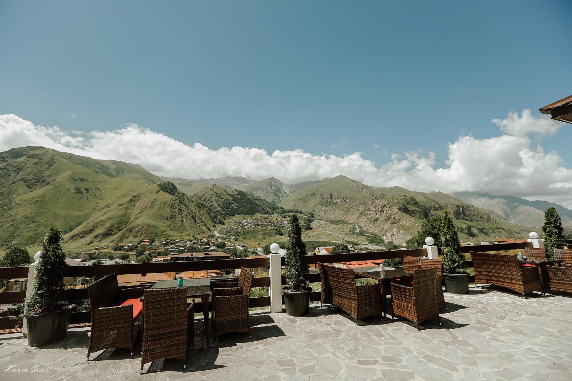 Alpine Lounge Boutique Hotel Kazbegi Dış mekan fotoğraf