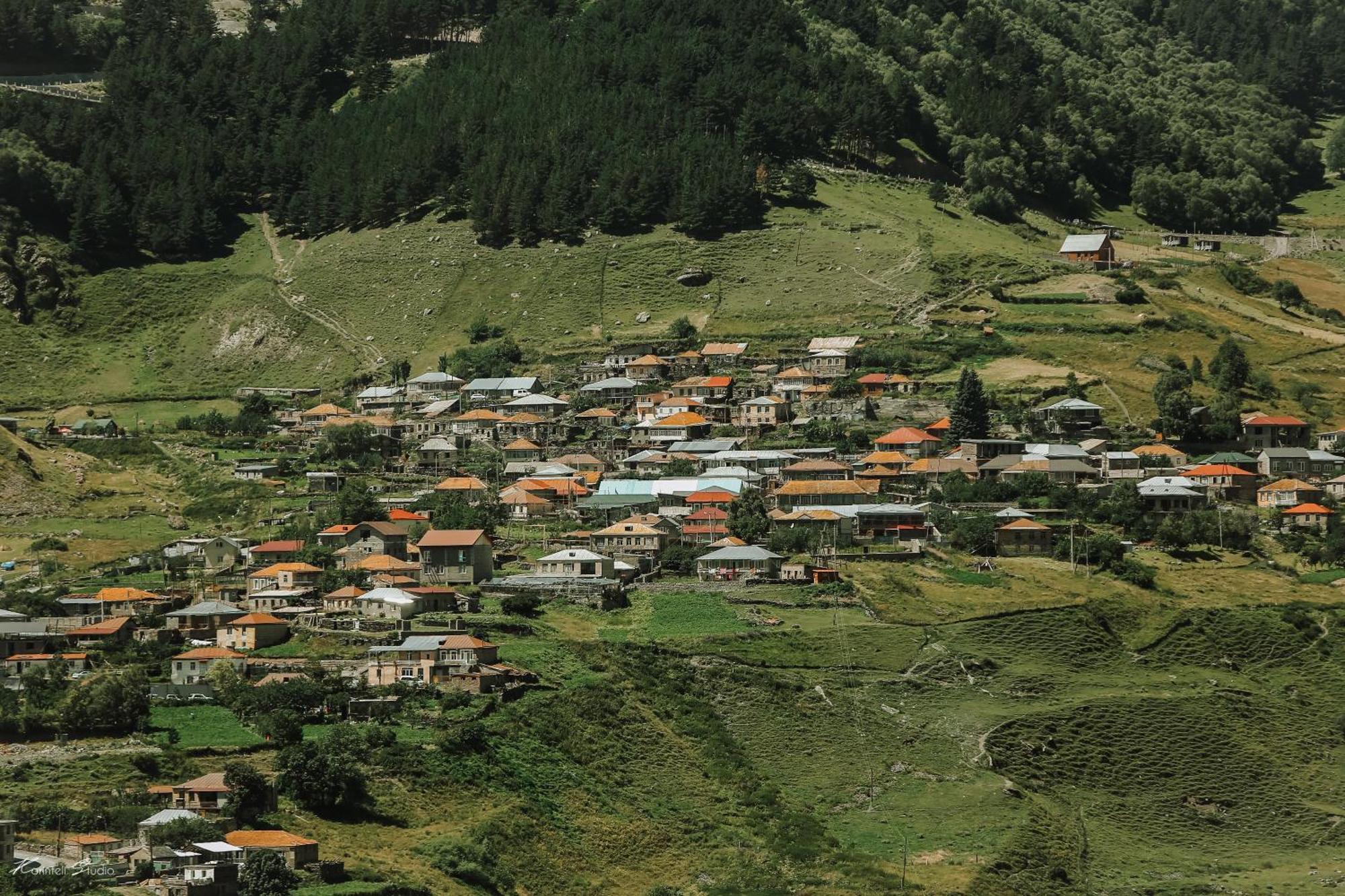 Alpine Lounge Boutique Hotel Kazbegi Dış mekan fotoğraf