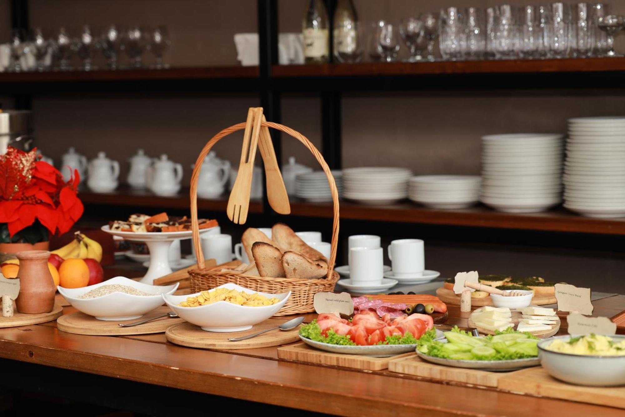 Alpine Lounge Boutique Hotel Kazbegi Dış mekan fotoğraf