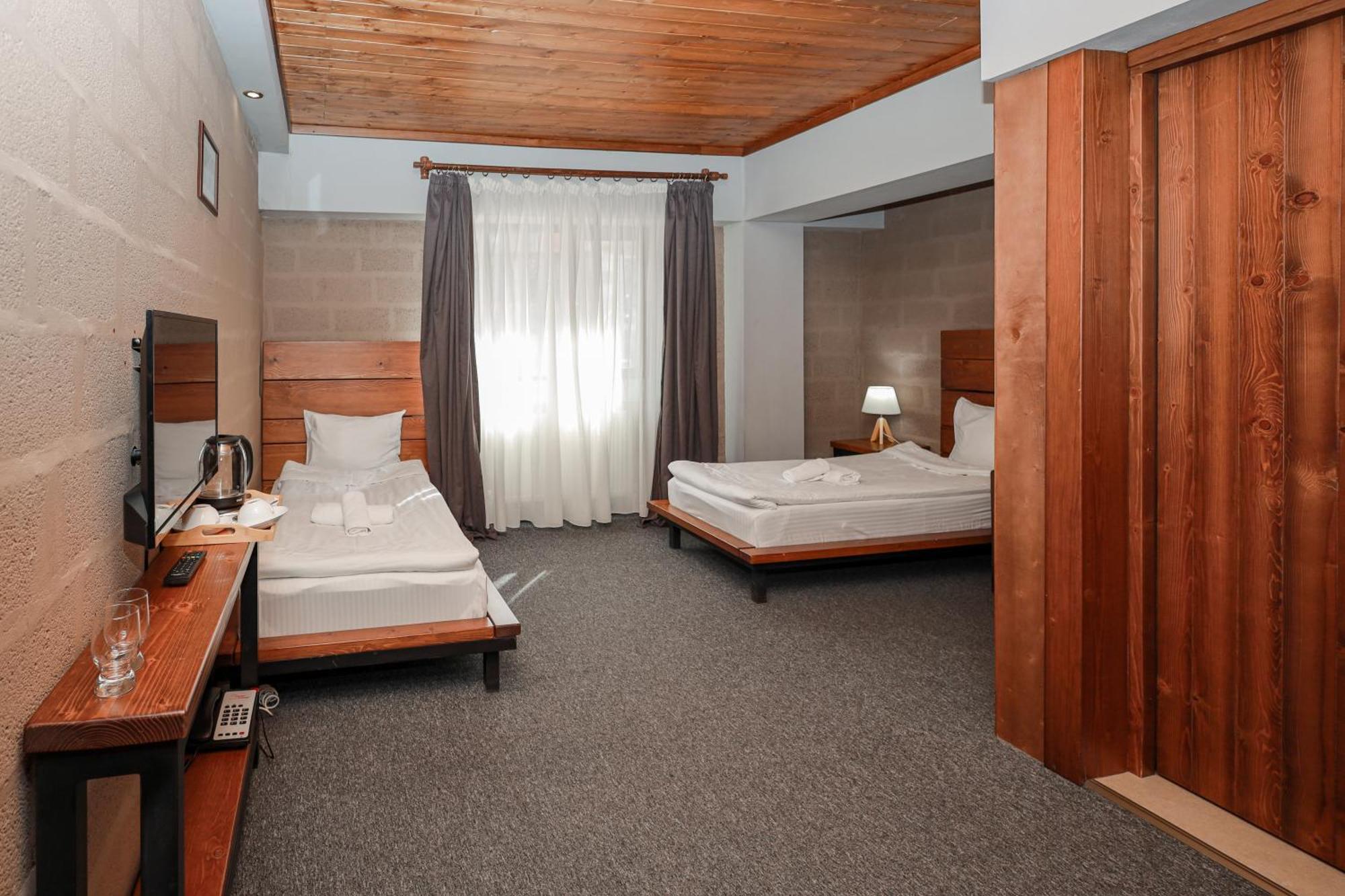 Alpine Lounge Boutique Hotel Kazbegi Dış mekan fotoğraf